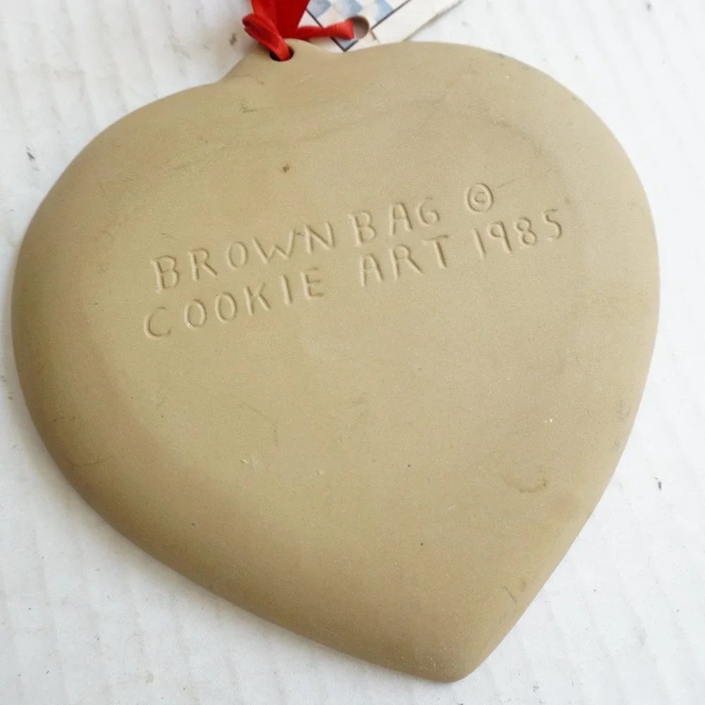 Vintage Brown Bag‎ Cookie Art Mold 1985 Heart Dove Recipe Card Kitchen Decor